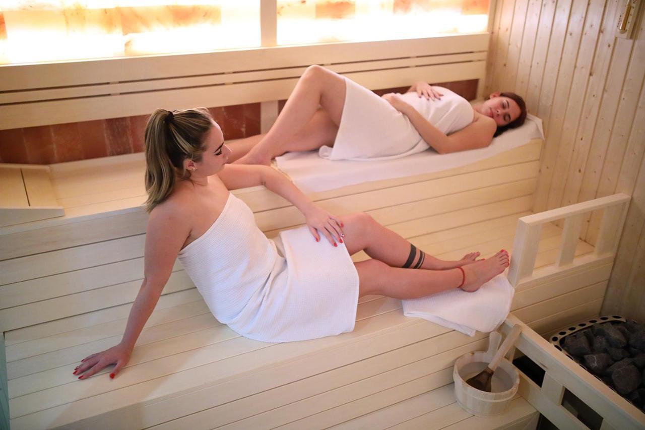 Nádas Tó Park Hotel Vasad Bagian luar foto