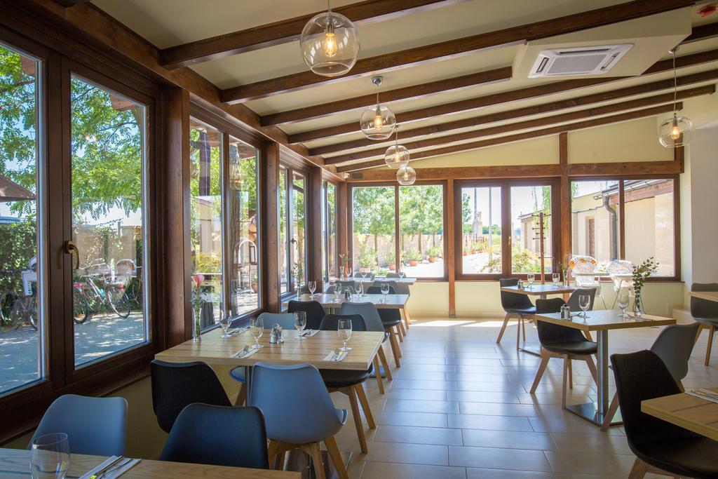 Nádas Tó Park Hotel Vasad Bagian luar foto